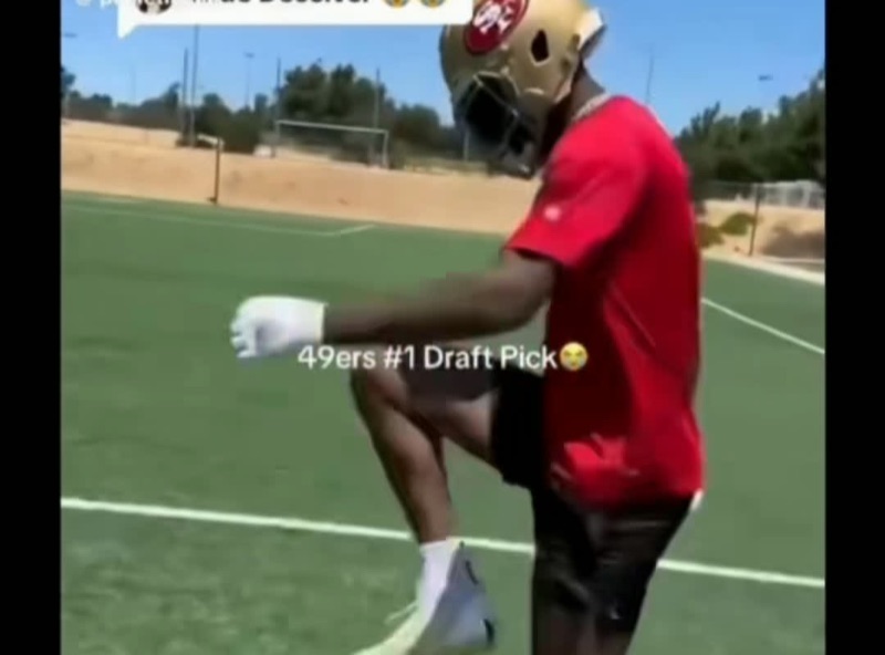 Find the 49ers helmet in this photo of Daejon Love